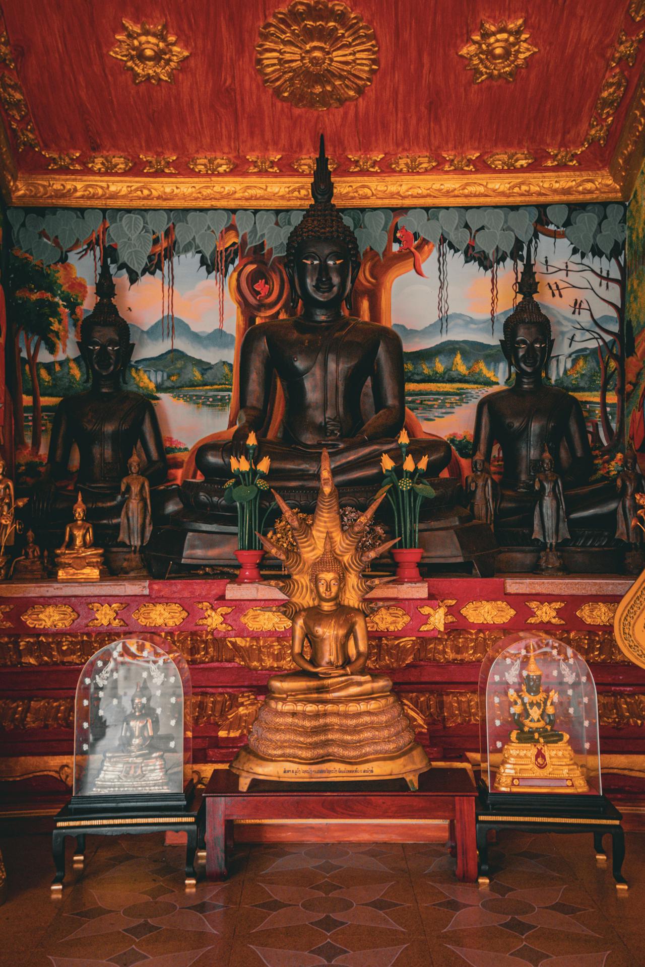 Capture the authentic charm of Vientiane’s cultural scene